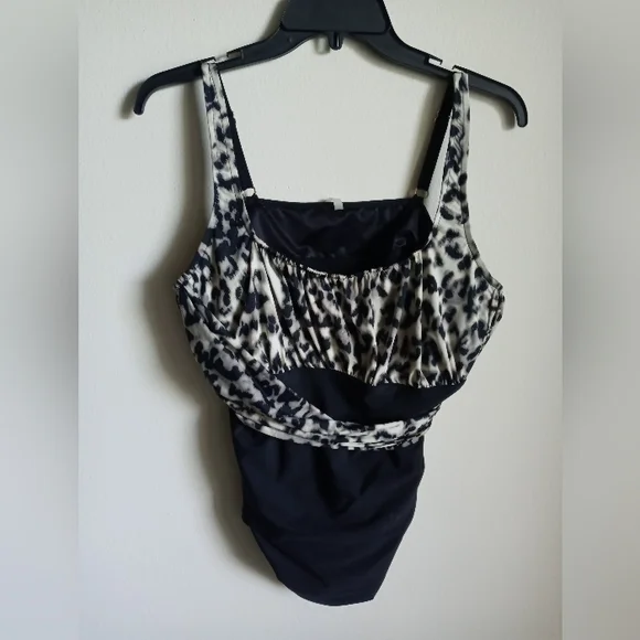 Land's End Swim top Size 16 - Picture 2 of 6